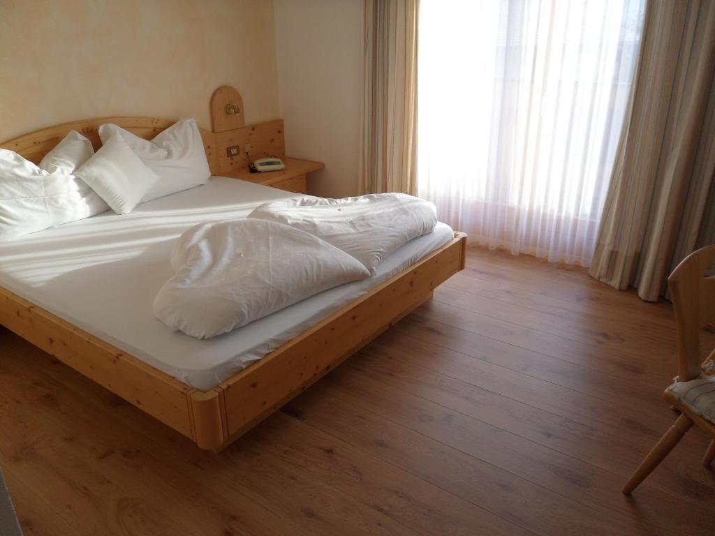 Hotel Fleuralp Cermes Cameră foto